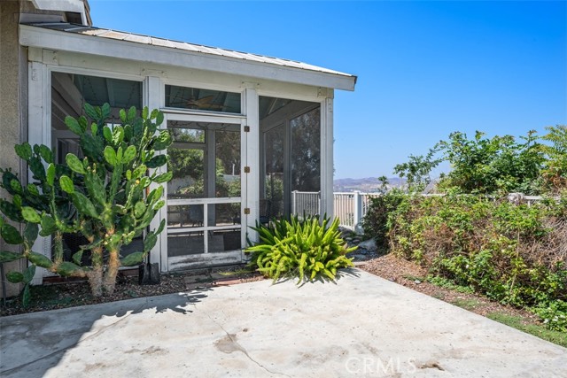 Detail Gallery Image 16 of 19 For 3327 Sterling Dr, Corona,  CA 92882 - 3 Beds | 2 Baths
