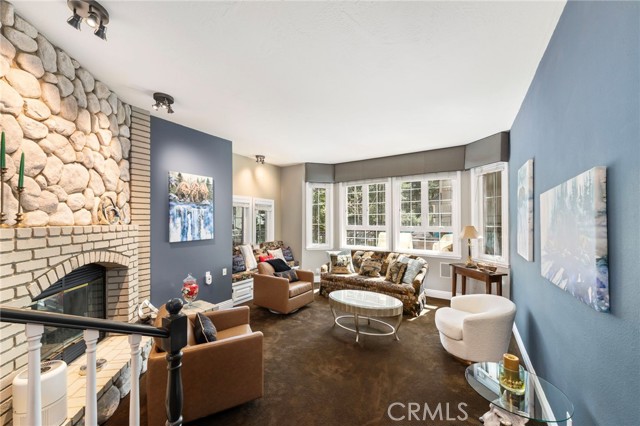 Detail Gallery Image 11 of 44 For 447 Bay View Dr, Lake Arrowhead,  CA 92352 - 4 Beds | 3 Baths