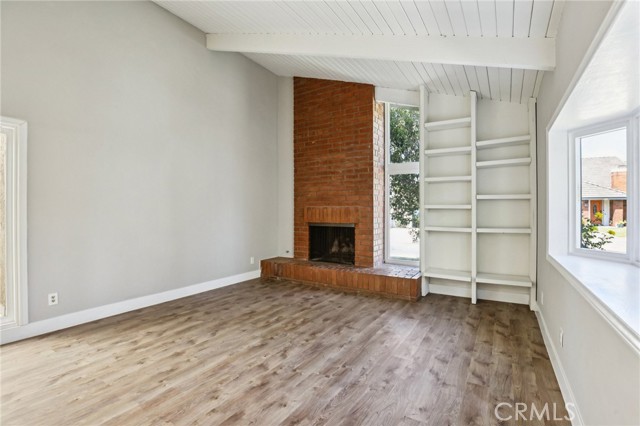 Detail Gallery Image 6 of 37 For 5 Poinsettia, Irvine,  CA 92604 - 3 Beds | 2 Baths