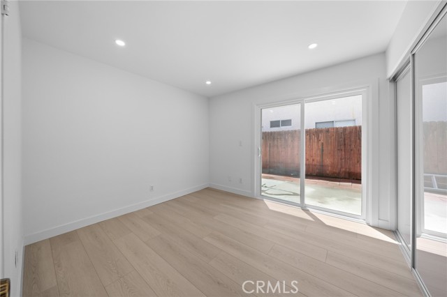 19735 Blythe Street, Winnetka CA: https://media.crmls.org/medias/926de866-0629-40b5-8cbf-2c38f2dd660c.jpg