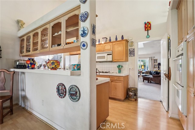Detail Gallery Image 13 of 28 For 925 N Valley St, Burbank,  CA 91505 - 3 Beds | 2 Baths