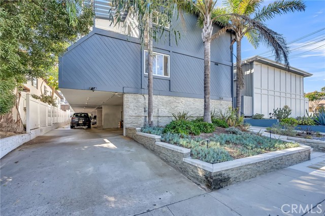 1440 12th Street, Manhattan Beach, California 90266, 2 Bedrooms Bedrooms, ,3 BathroomsBathrooms,Residential,Sold,12th,IV24215521