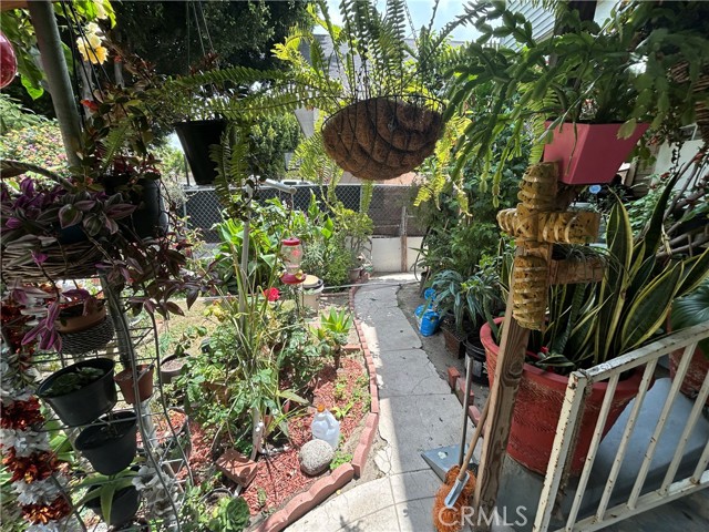Detail Gallery Image 13 of 14 For 1212 E 54th St, Los Angeles,  CA 90011 - – Beds | – Baths