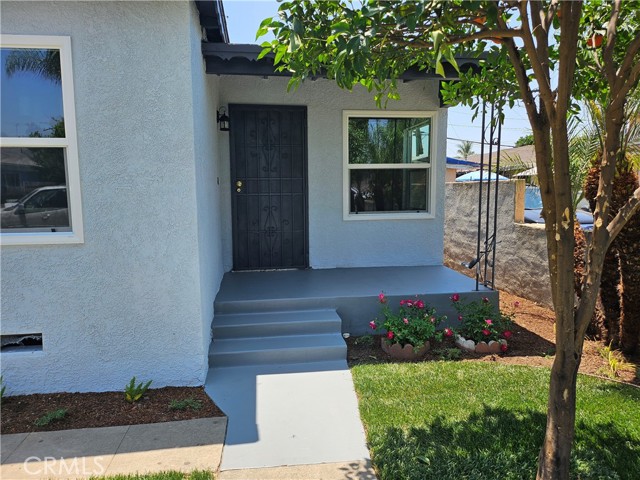 4618 E Linsley Street, Compton CA: https://media.crmls.org/medias/926ff70b-b8d1-41c8-b7a1-d226acb6e22d.jpg