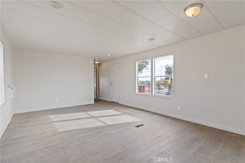 MLS #SR25268777 image #8