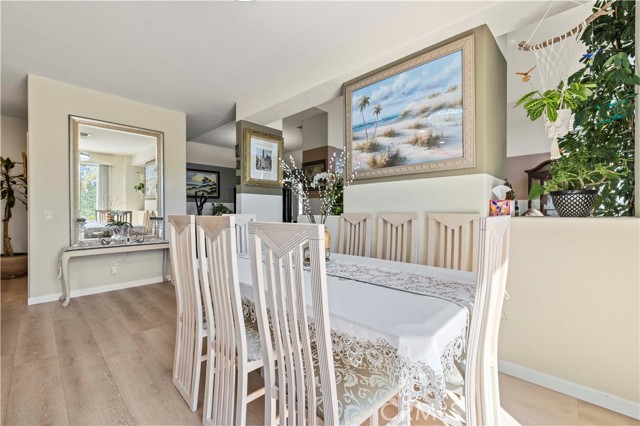 29508 Alyssum Lane, Canyon Country CA: https://media.crmls.org/medias/92704379-89a6-4dc3-ba93-e84057eed712.jpg