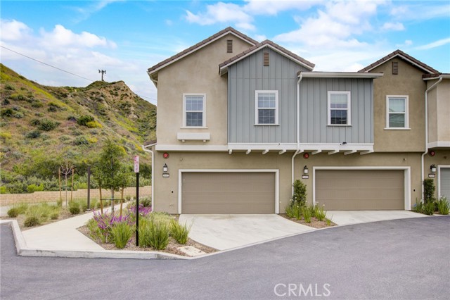 Detail Gallery Image 2 of 46 For 26412 Brahman Ct, Saugus,  CA 91350 - 3 Beds | 2/1 Baths