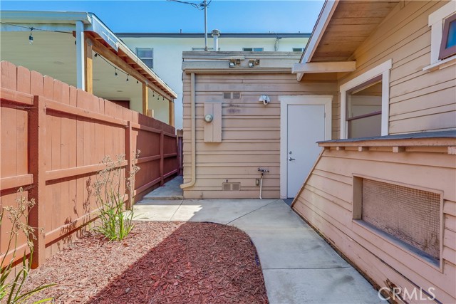 Detail Gallery Image 43 of 46 For 948 Cedar Ave, Long Beach,  CA 90813 - 2 Beds | 1 Baths