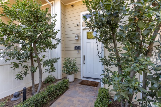 4812 Ben Ave, Valley Village CA: https://media.crmls.org/medias/92713db0-50b3-43ff-9aae-56daad73fc56.jpg