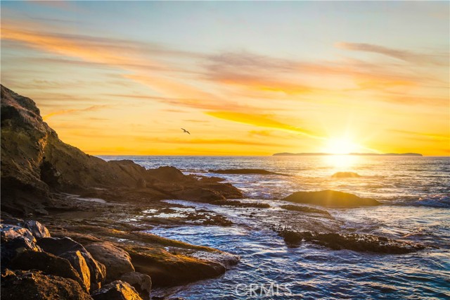 1 Stickley Drive, Laguna Beach CA: https://media.crmls.org/medias/927251d7-9ffa-48f5-b4fa-74460c7d1fc8.jpg