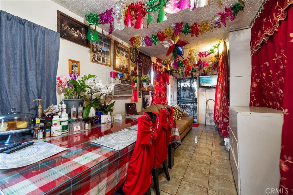 MLS #DW25110570 img 11