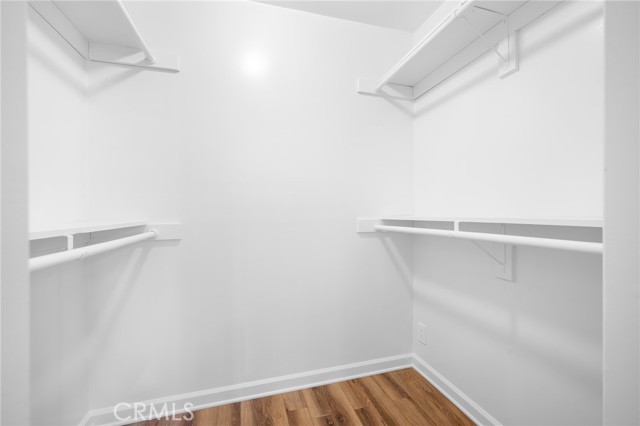 Detail Gallery Image 20 of 34 For 17429 Burbank Bld, Encino,  CA 91316 - 3 Beds | 2 Baths