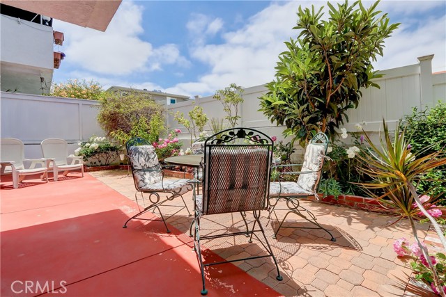 708 Beryl Street, Redondo Beach, California 90277, 3 Bedrooms Bedrooms, ,3 BathroomsBathrooms,Residential,Sold,Beryl,SB22155617