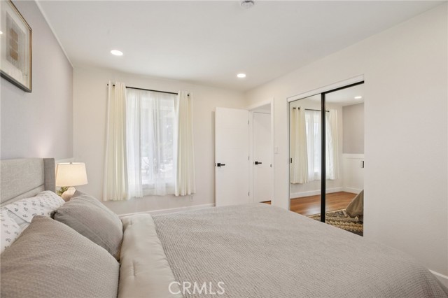 Detail Gallery Image 39 of 60 For 1533 W San Lorenzo Ave, Santa Ana,  CA 92704 - 5 Beds | 3 Baths