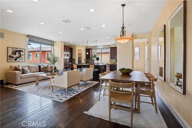 615 Pacific Coast Highway, Redondo Beach, California 90277, 3 Bedrooms Bedrooms, ,3 BathroomsBathrooms,Residential,Sold,Pacific Coast Highway,SB22124725