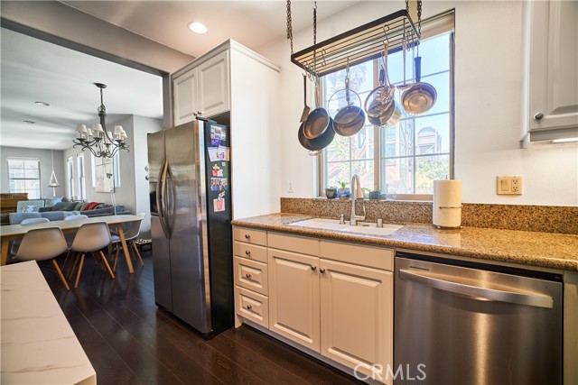 Detail Gallery Image 11 of 39 For 303 Market Ct, Fullerton,  CA 92832 - 3 Beds | 3 Baths
