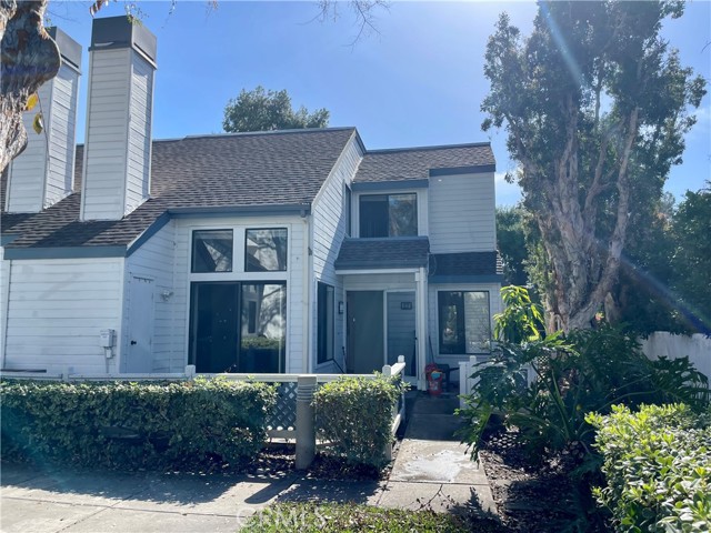 Detail Gallery Image 2 of 23 For 27 Briarglen #10, Irvine,  CA 92614 - 2 Beds | 2 Baths