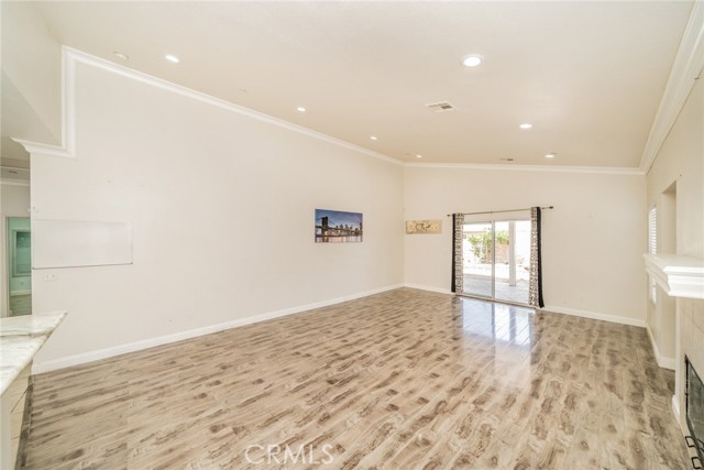 7404 Marshall Court, Highland CA: https://media.crmls.org/medias/92781084-f9f4-43ae-a367-f8e75f445f50.jpg