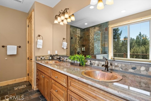 Image 21 of 45 For 1020 Heritage Trail