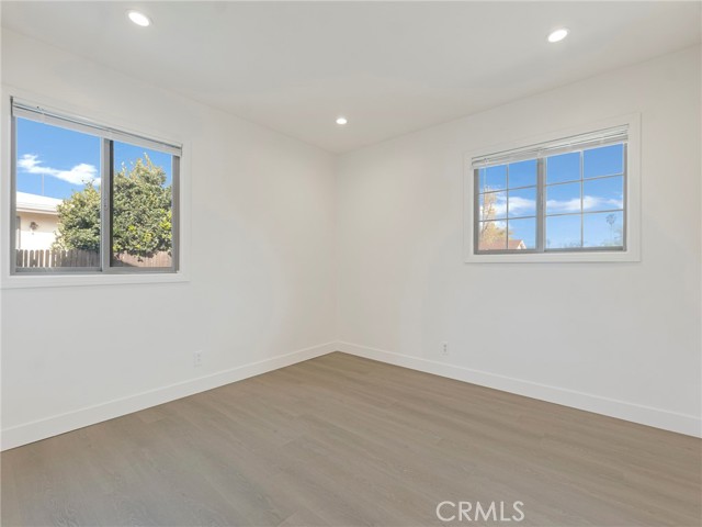 Detail Gallery Image 14 of 34 For 22222 Vanowen, Woodland Hills,  CA 91303 - 5 Beds | 2 Baths