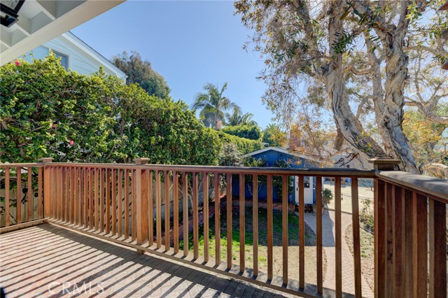 1330 8th Street, Manhattan Beach, California 90266, 4 Bedrooms Bedrooms, ,2 BathroomsBathrooms,Residential,Sold,8th,SB23019373