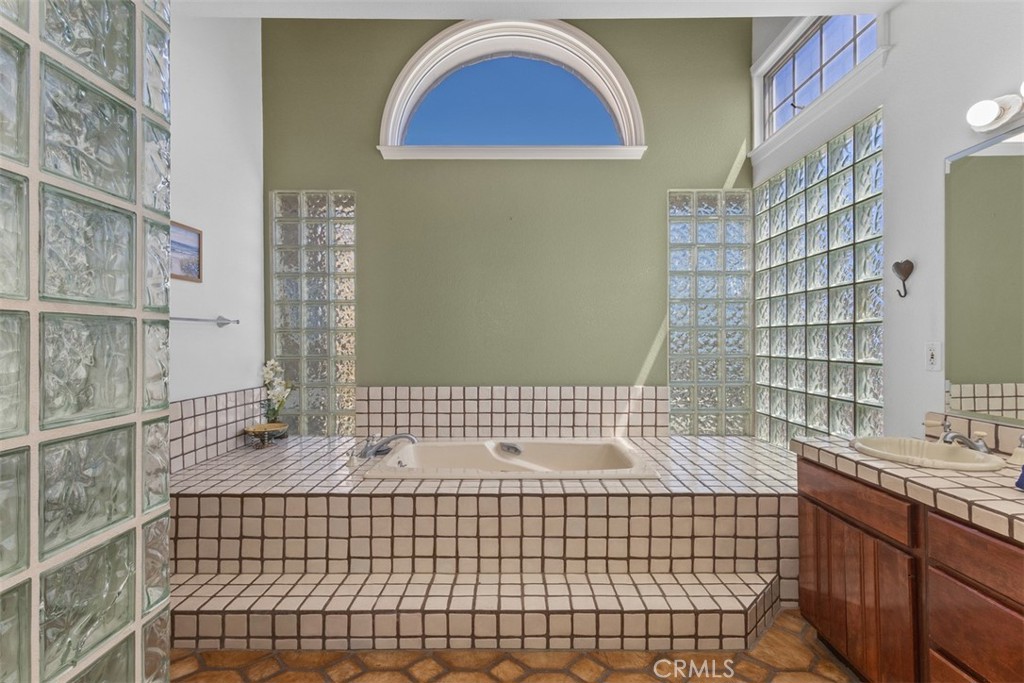 MLS #OC25239454 image #20