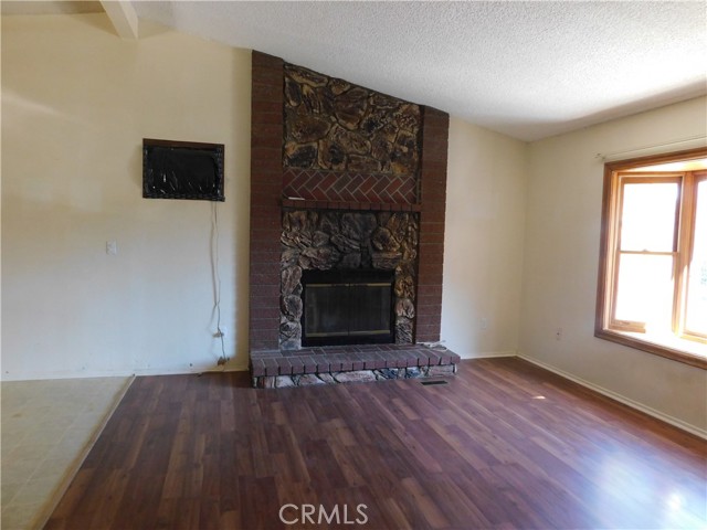 Detail Gallery Image 5 of 23 For 14323 Winchester, Mojave,  CA 93501 - 3 Beds | 2 Baths