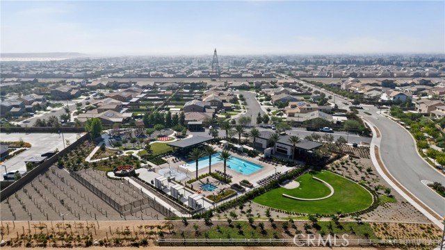 16765 Stags Leap Lane, Fontana CA: https://media.crmls.org/medias/927b85f1-5956-440a-a6ca-c78346914a96.jpg