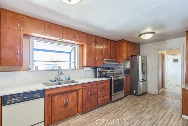 Image 6 of 16 For 533 Park Avenue