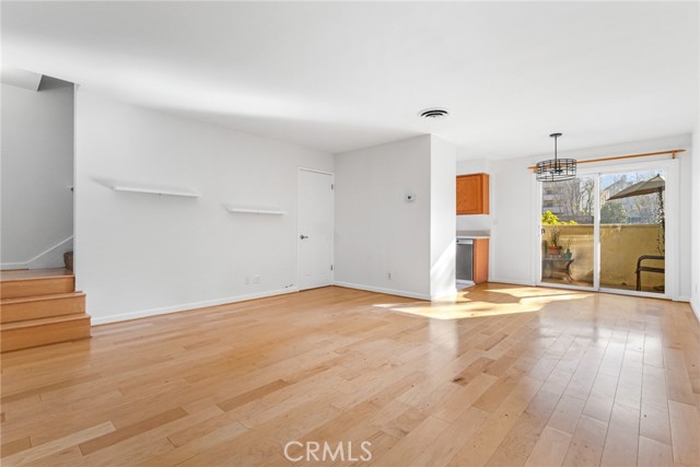 Detail Gallery Image 2 of 17 For 11138 Aqua Vista #43,  Studio City,  CA 91602 - 2 Beds | 2 Baths