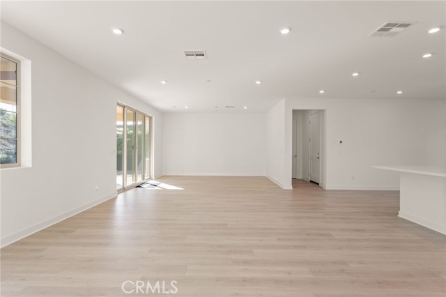 2004 Saguaro Glen, Escondido CA: https://media.crmls.org/medias/927bdf23-1fcb-48df-94b4-6f86f189c40f.jpg