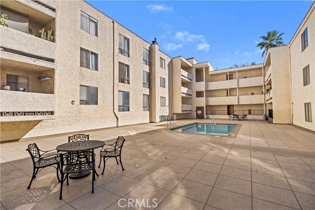 125 Allen, Pasadena CA: https://media.crmls.org/medias/927cc997-c339-4756-ad28-5b09e2a62dc0.jpg