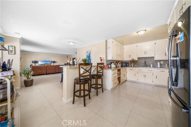 Detail Gallery Image 5 of 34 For 6021 Gage Ave #1,  Bell Gardens,  CA 90201 - 3 Beds | 2 Baths