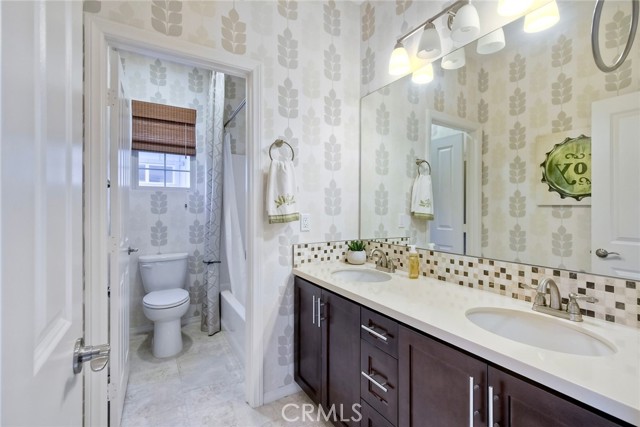 Detail Gallery Image 21 of 43 For 2076 Blue Oak Ln, Vista,  CA 92084 - 3 Beds | 2/1 Baths
