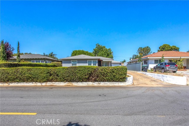 Detail Gallery Image 2 of 39 For 961 Orange Ave, Beaumont,  CA 92223 - 2 Beds | 2 Baths