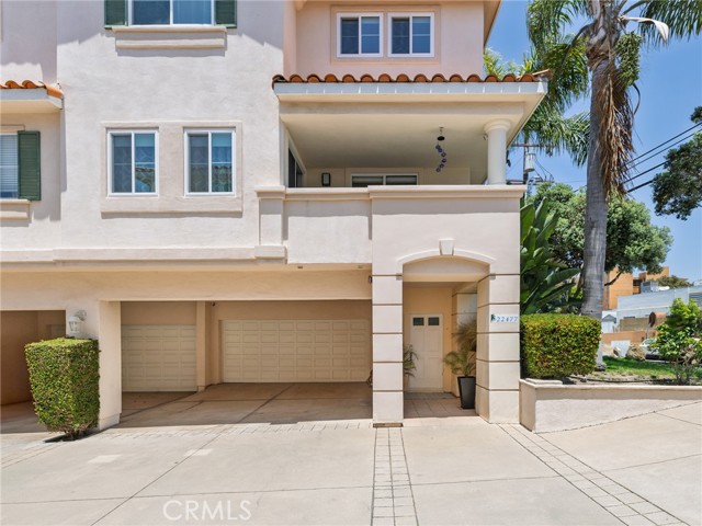 22477 Kent, Torrance CA: https://media.crmls.org/medias/927d44bc-ed3d-4c21-96ec-eed8f674fa78.jpg