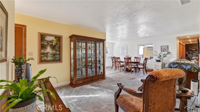 Detail Gallery Image 9 of 34 For 1107 W 210th St, Torrance,  CA 90502 - 4 Beds | 2 Baths