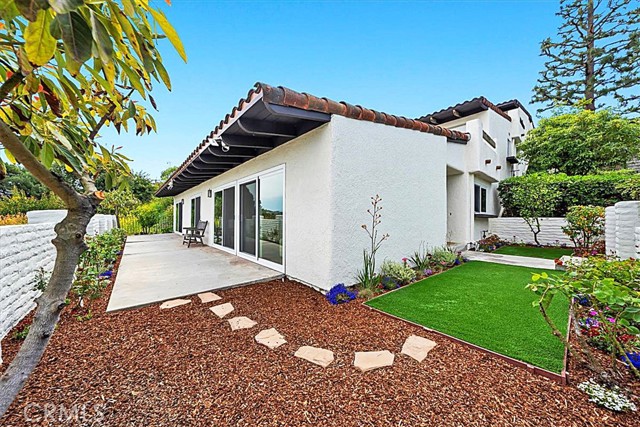 31 Oaktree Lane, Rolling Hills Estates CA: https://media.crmls.org/medias/927d8888-bba7-45fc-a1d1-f2eca8e5f8bf.jpg