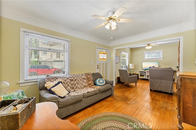 Detail Gallery Image 8 of 34 For 2042 Rome, Los Angeles,  CA 90065 - 3 Beds | 2/1 Baths