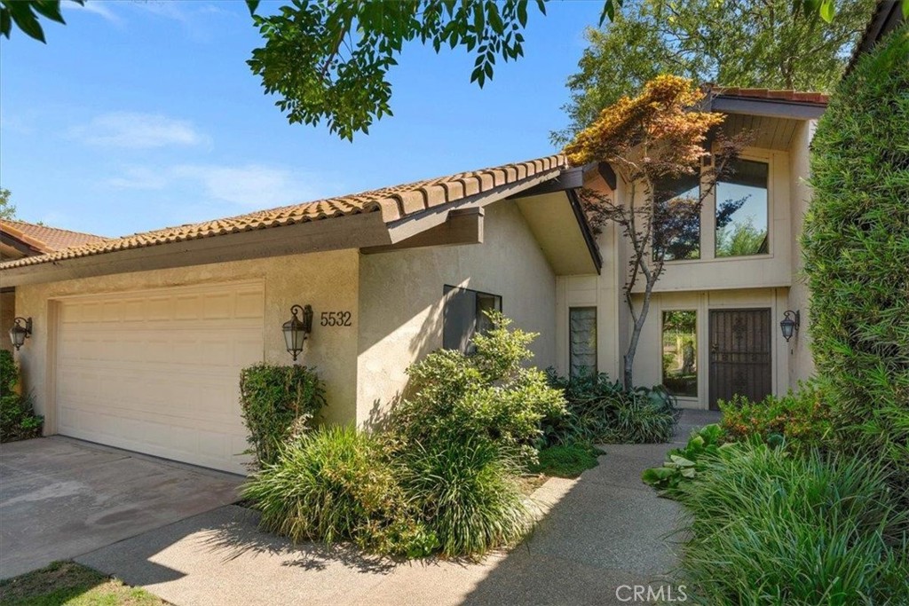 5532 N El Adobe Drive
