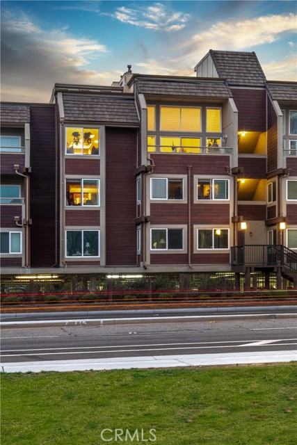 4350 Via Dolce, Marina del Rey CA: https://media.crmls.org/medias/927e5984-6aeb-47d1-ab90-9476cc94b718.jpg