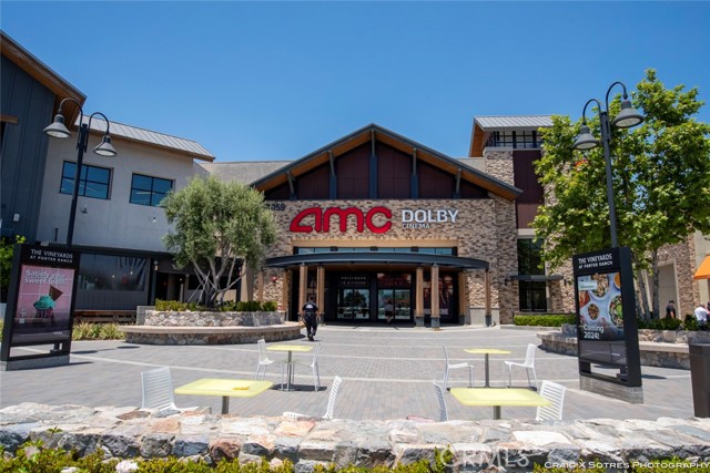 Detail Gallery Image 60 of 65 For 20552 Edgewood Ct, Chatsworth,  CA 91311 - 5 Beds | 5/1 Baths