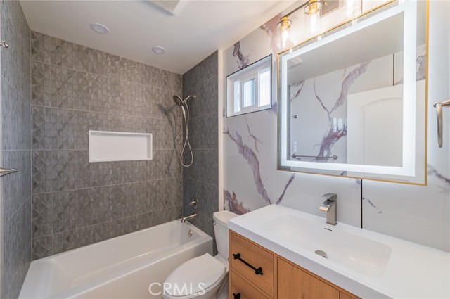 921 Azalea Avenue, Placentia CA: https://media.crmls.org/medias/9280897b-1ad6-4d79-ad20-15cc714b61e1.jpg