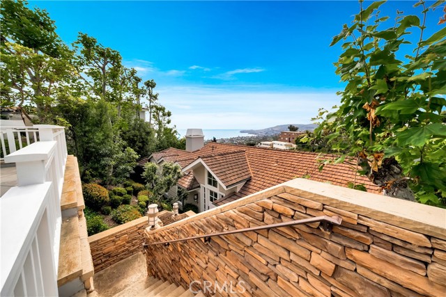 Detail Gallery Image 8 of 65 For 803 Gainsborough Dr, Laguna Beach,  CA 92651 - 3 Beds | 3/1 Baths