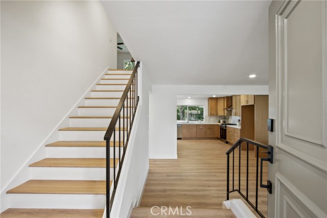 24711 Acropolis Drive, Mission Viejo CA: https://media.crmls.org/medias/9281c17a-2754-4806-b527-d847dd7ca18d.jpg