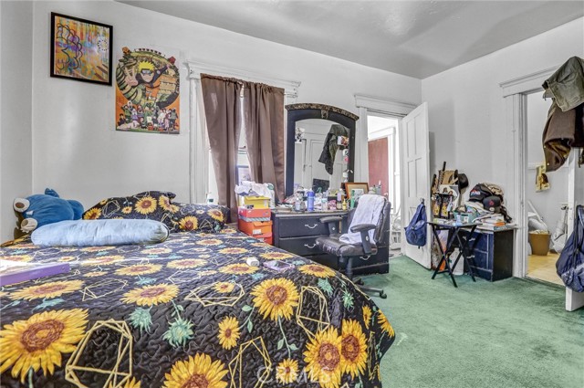 1470 W Adams Boulevard, Los Angeles CA: https://media.crmls.org/medias/92826c3c-74d8-4abb-a84e-5ccde0428075.jpg