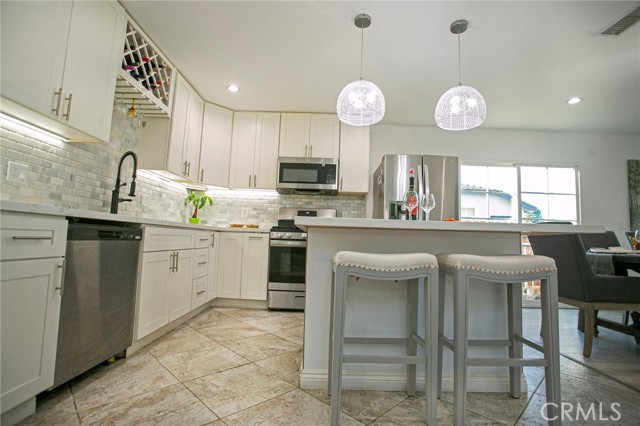 Detail Gallery Image 15 of 25 For 8322 Vista Del Rosa St, Downey,  CA 90240 - 5 Beds | 3 Baths