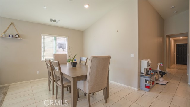 Detail Gallery Image 6 of 28 For 1133 Avenida Del Rio, San Jacinto,  CA 92582 - 3 Beds | 2 Baths