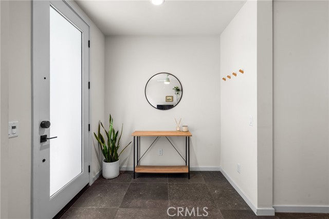 Detail Gallery Image 3 of 27 For 4524 N Ayla, Los Angeles,  CA 90041 - 3 Beds | 4 Baths