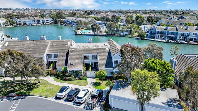 3512 Bravata Drive, Huntington Beach CA: https://media.crmls.org/medias/92851b44-17ae-4e83-ad1c-5300544844ca.jpg